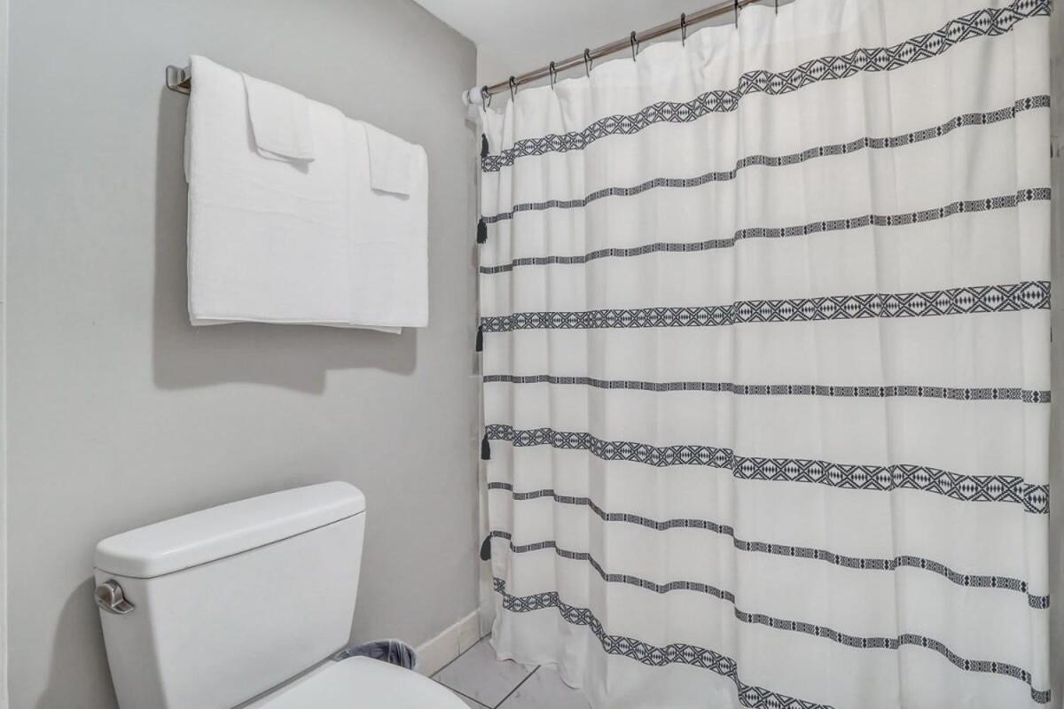 Appartement Eagle'S Landing Loft-Downtown Above Bull & Barrel à Statesboro Extérieur photo